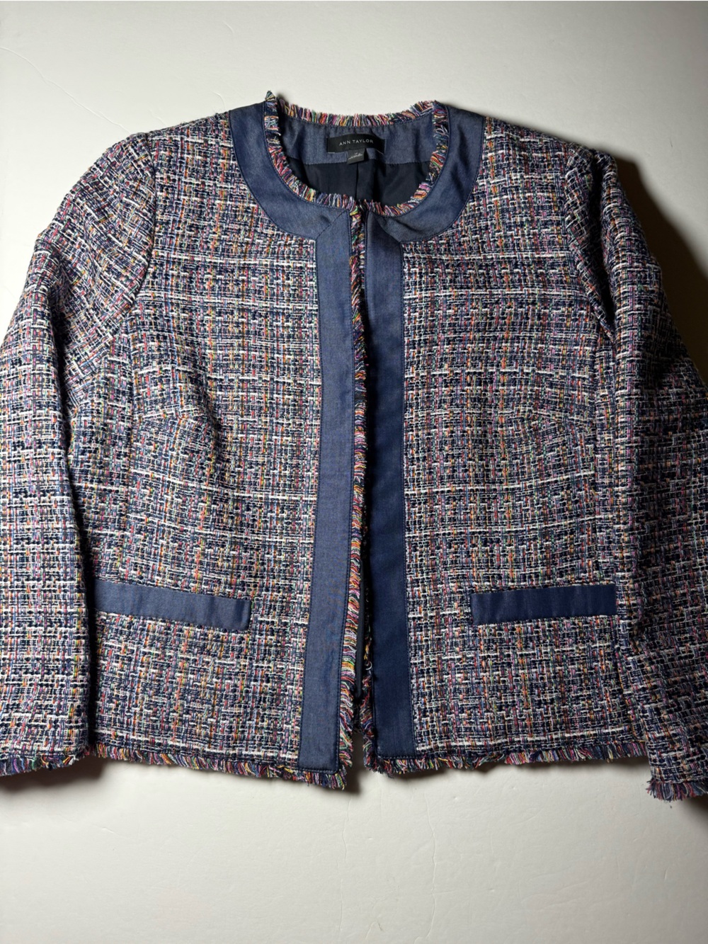 Ann Taylor Multicolor Tweed Fringe Jacket Blazer Navy Trim Size 14 - Picture 4 of 10